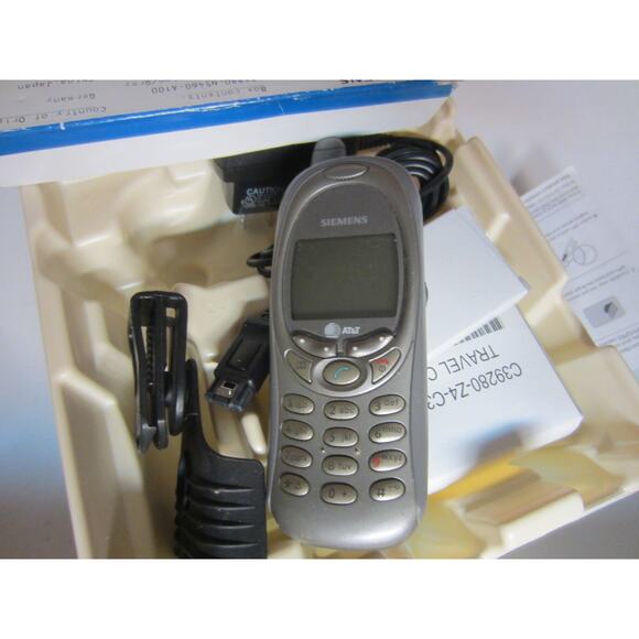 Vintage AT&T Siemens S46 Silver Cell Phone w/ Accessories - Unlocked - Picture 2 of 8